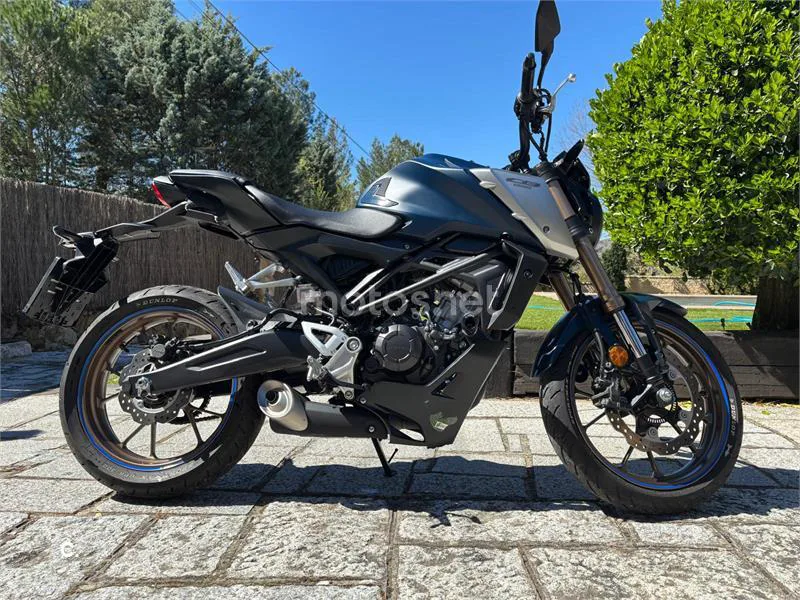 Honda CB 125 R – Vista 12