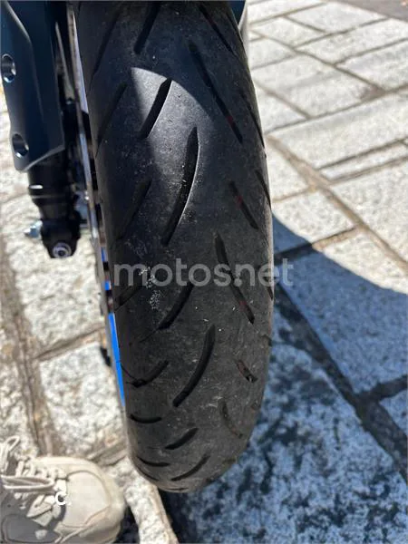 Honda CB 125 R – Vista 6