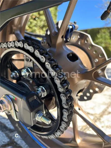 Honda CB 125 R – Vista 9