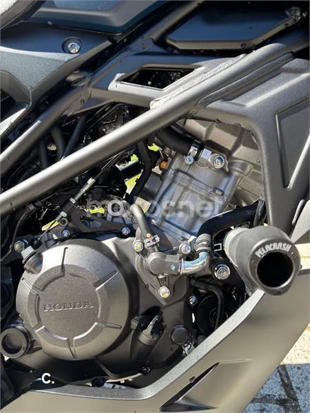 Honda CB 125 R – Vista 10