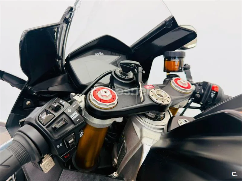 Aprilia RSV4 – Vista 14