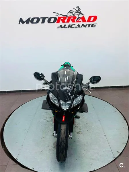 Aprilia RSV4 – Vista 18