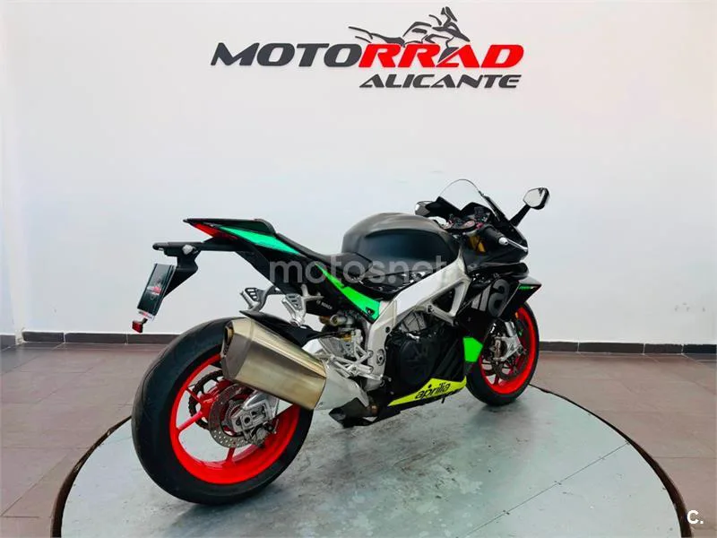 Aprilia RSV4 – Vista 3