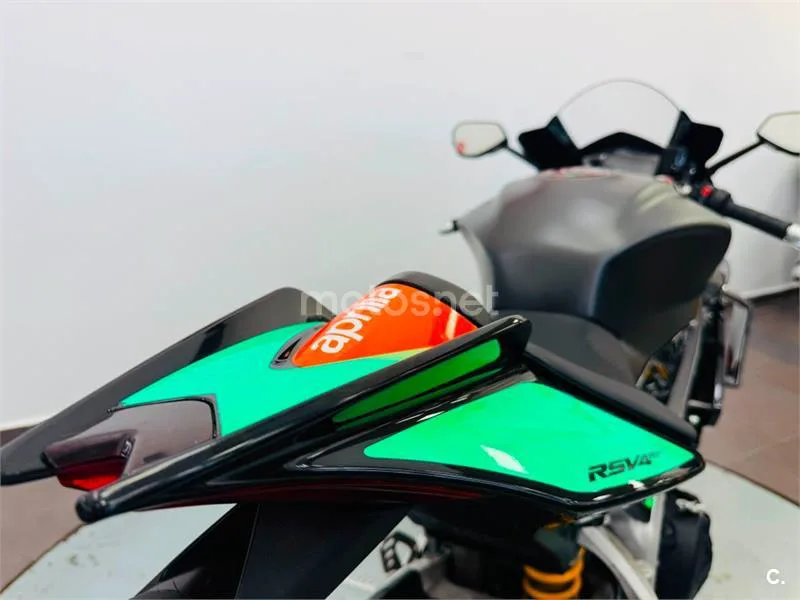 Aprilia RSV4 – Vista 7