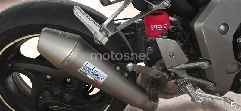 Honda CB 1000R – Vista 11