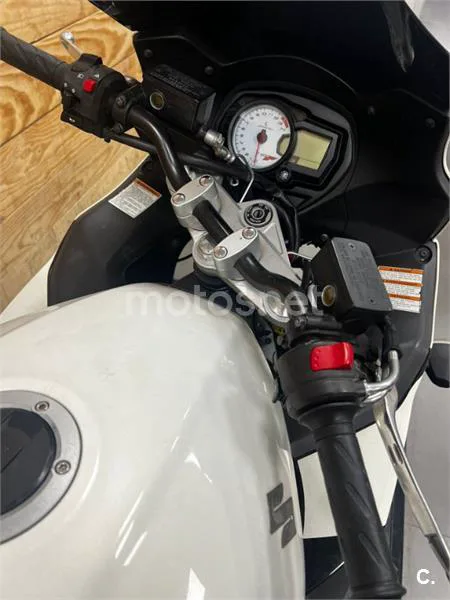 Suzuki GSX 650F – Vista 20