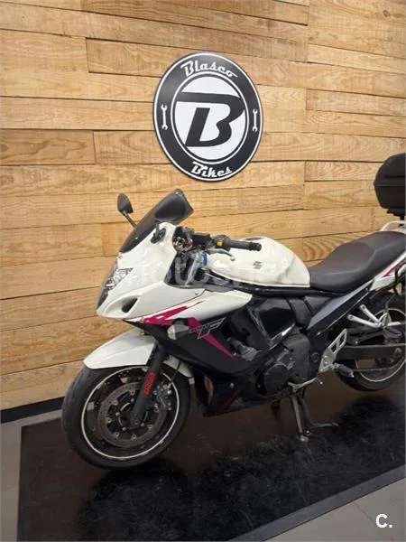 Suzuki GSX 650F – Vista 22
