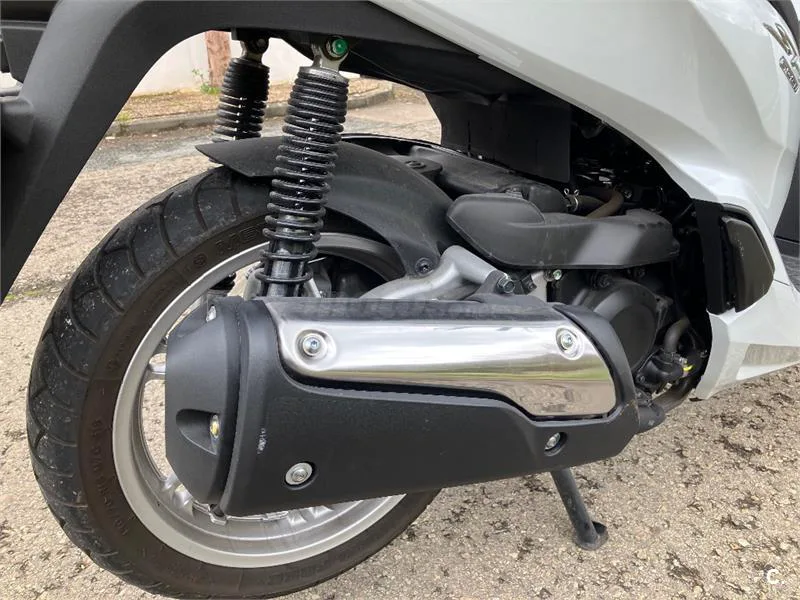 Honda Scoopy SH300i – Vista 3