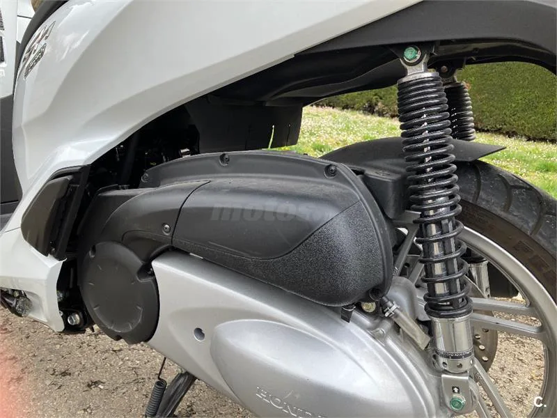 Honda Scoopy SH300i – Vista 7