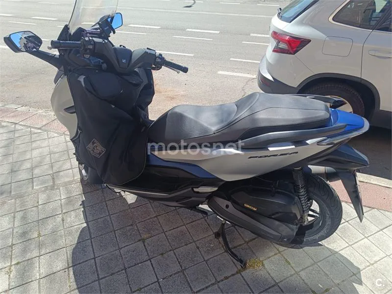 Honda Forza 125 – Vista 3