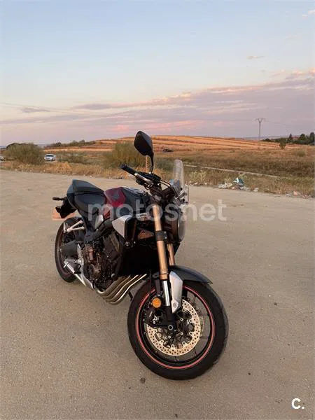 Honda CB 650 R – Vista 3