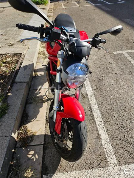 Ducati Monster 696 – Vista 2