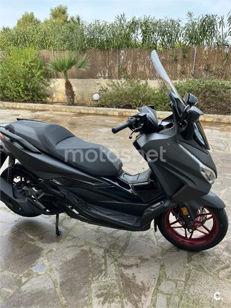 Honda Forza 125 – Vista 4