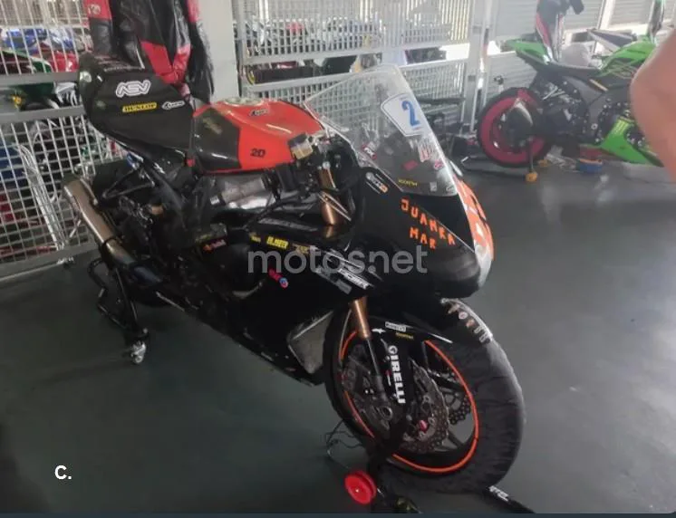 Kawasaki ZX 10R – Vista 2