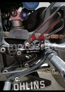 Kawasaki ZX 10R – Vista 8