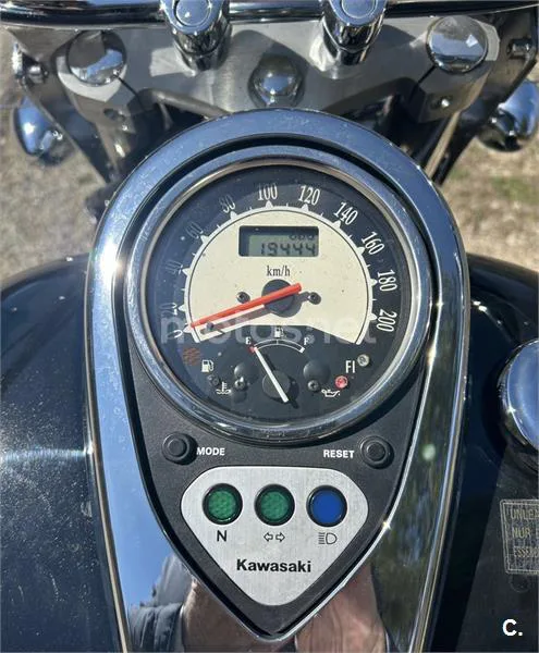 Kawasaki VN 900 CLASSIC – Vista 3