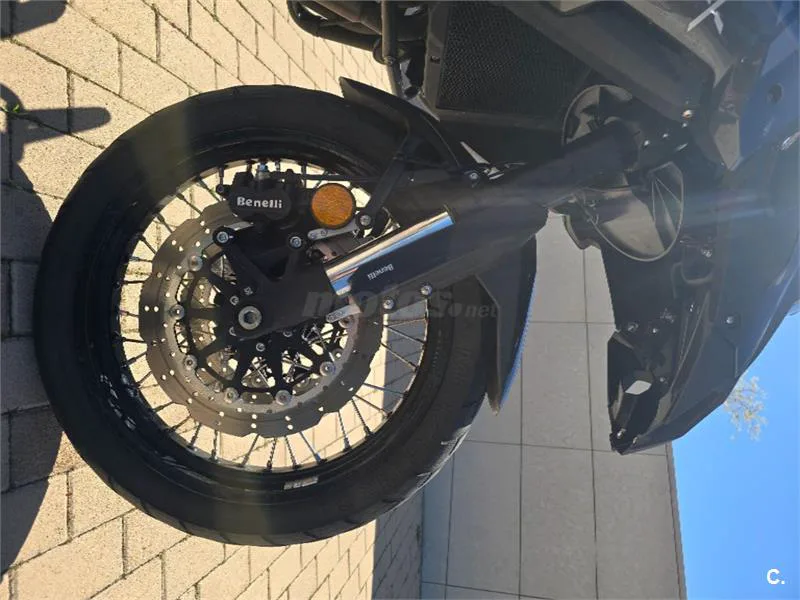 Benelli TRK 502 – Vista 7