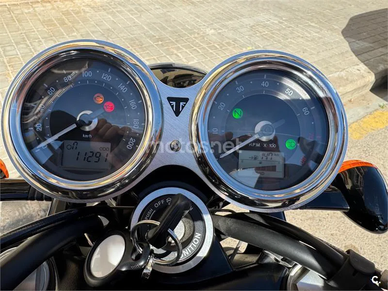 Triumph Bonneville T120 – Vista 5