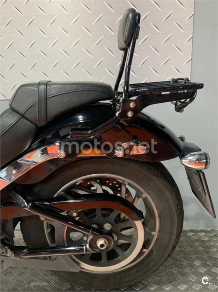 Harley-Davidson Sport Glide – Vista 8