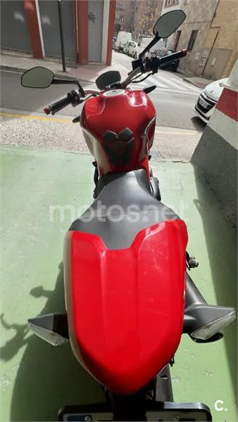 Ducati Monster 821 – Vista 4