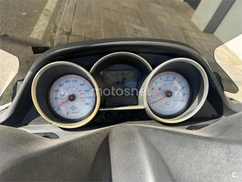 Kymco Super Dink 300I ABS – Vista 7