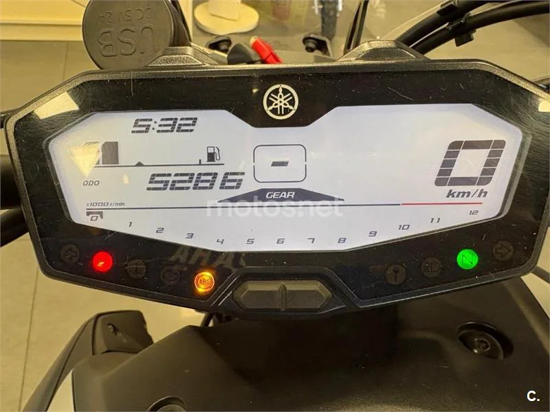 Yamaha MT-07 – Vista 13