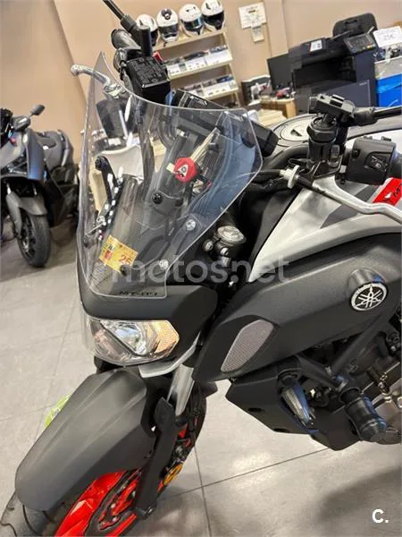 Yamaha MT-07 – Vista 4