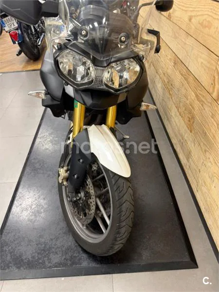 Triumph Tiger 800 – Vista 14