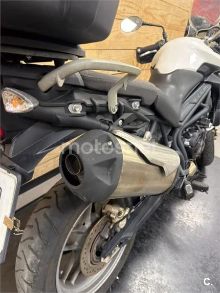 Triumph Tiger 800 – Vista 17