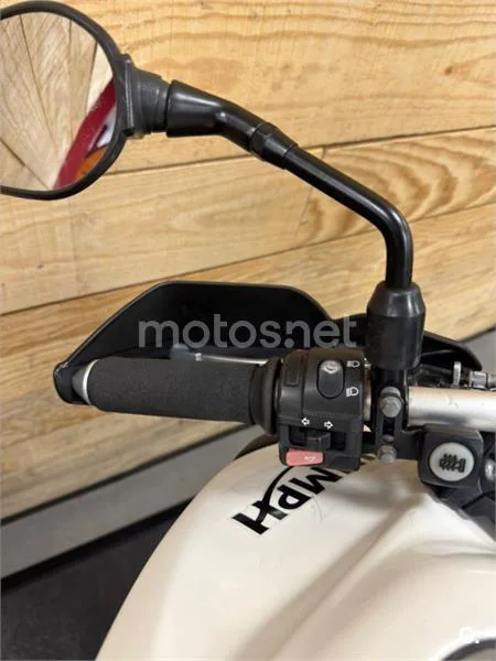 Triumph Tiger 800 – Vista 24