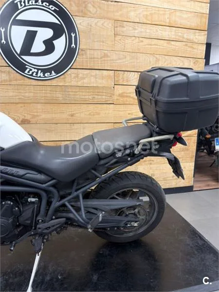 Triumph Tiger 800 – Vista 7