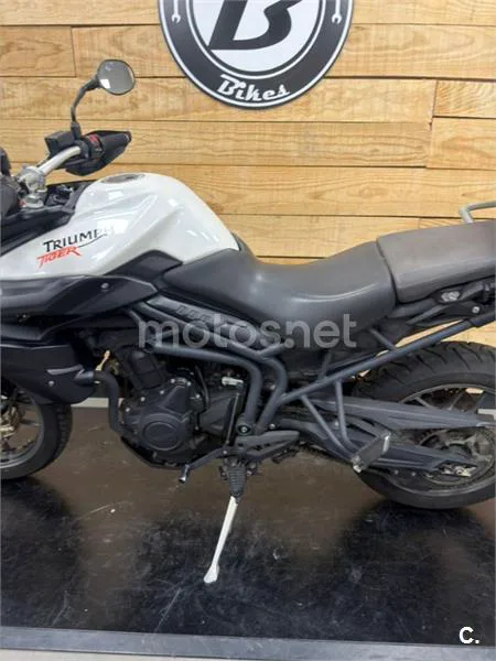 Triumph Tiger 800 – Vista 8