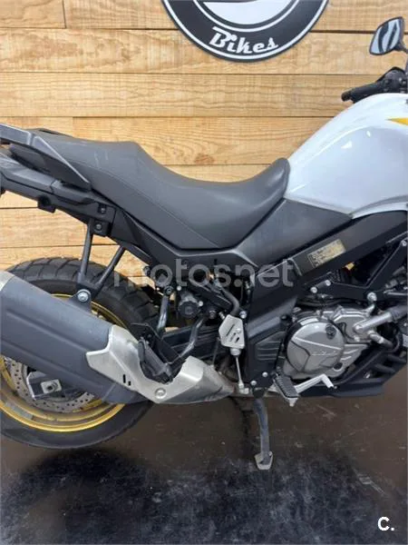 Suzuki V-Strom 650 XT – Vista 11