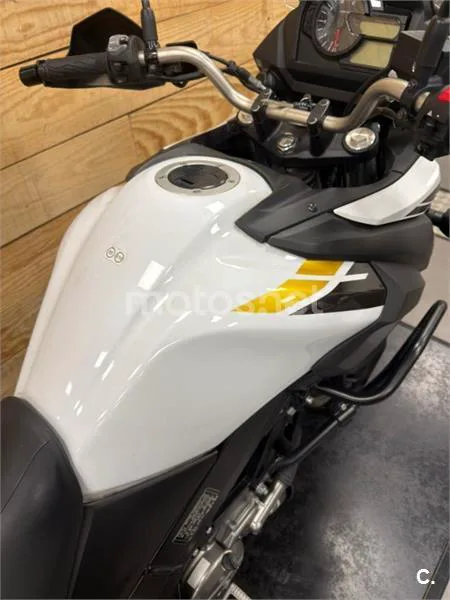 Suzuki V-Strom 650 XT – Vista 13