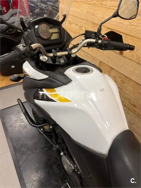 Suzuki V-Strom 650 XT – Vista 24