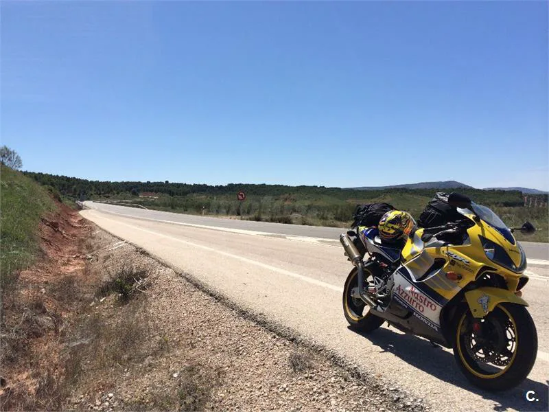 Honda CBR 600F Sport – Vista 3