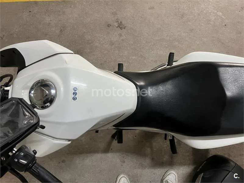 Honda CB 125 – Vista 11