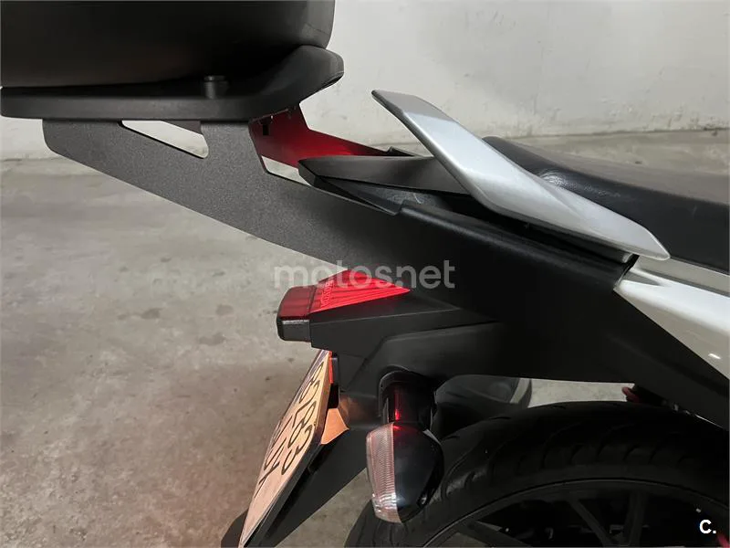 Honda CB 125 – Vista 12