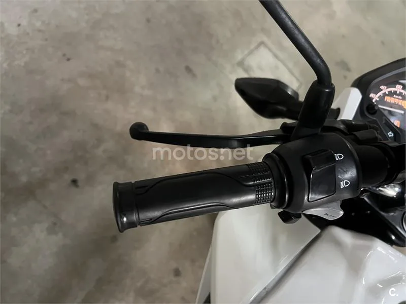 Honda CB 125 – Vista 9