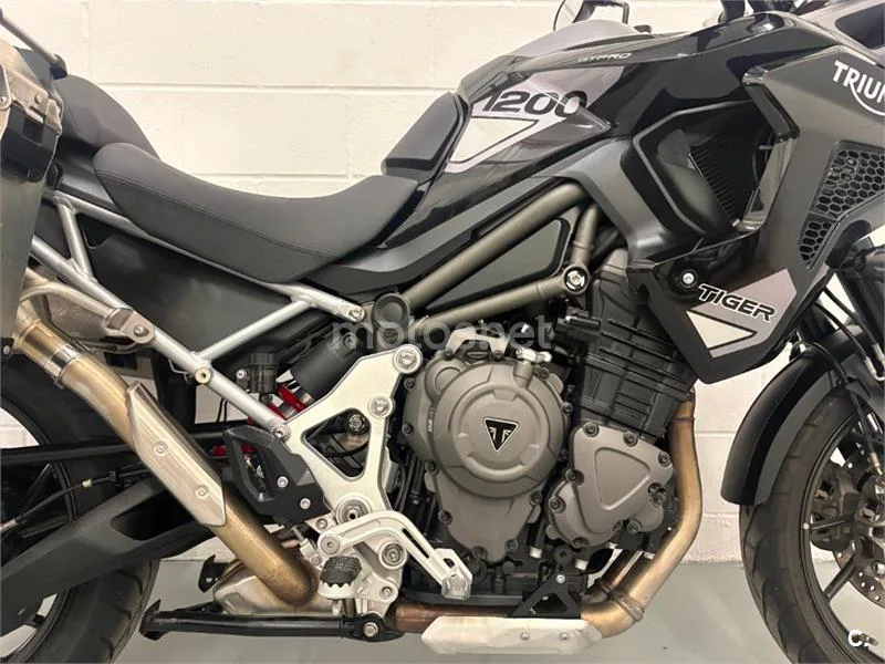 Triumph Tiger 1200 GT – Vista 13