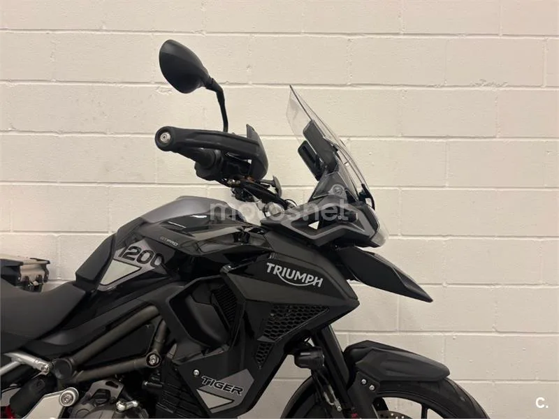 Triumph Tiger 1200 GT – Vista 15