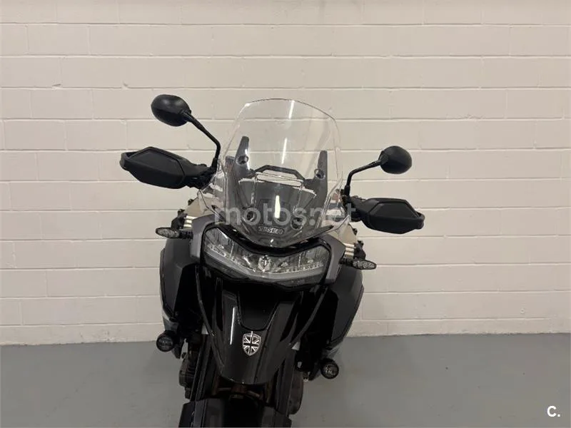 Triumph Tiger 1200 GT – Vista 17