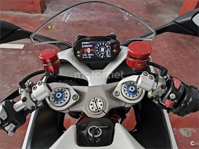 Ducati SuperSport – Vista 3
