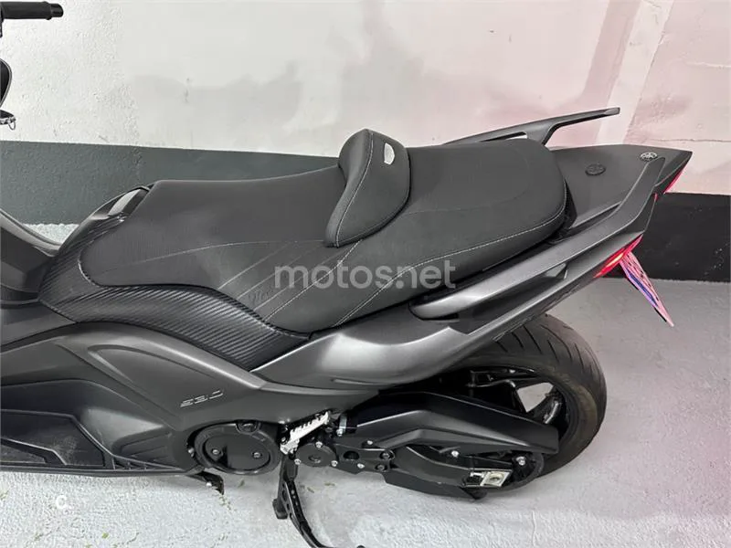 Yamaha TMAX 530 – Vista 15