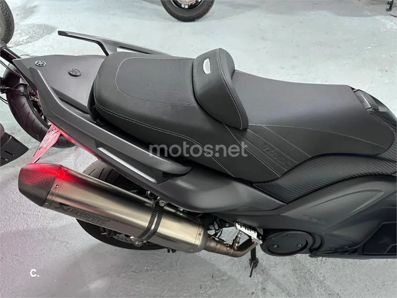 Yamaha TMAX 530 – Vista 16
