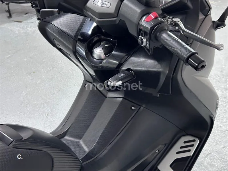 Yamaha TMAX 530 – Vista 17