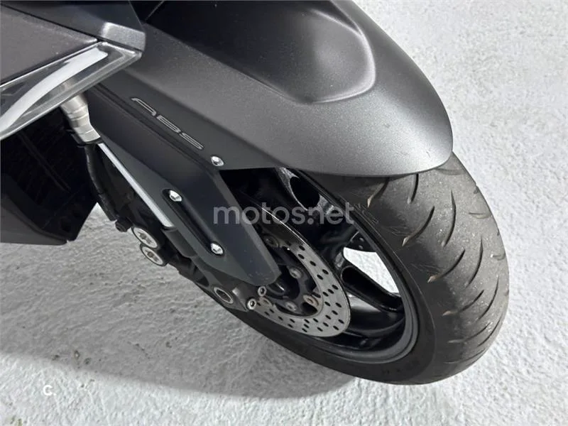 Yamaha TMAX 530 – Vista 23