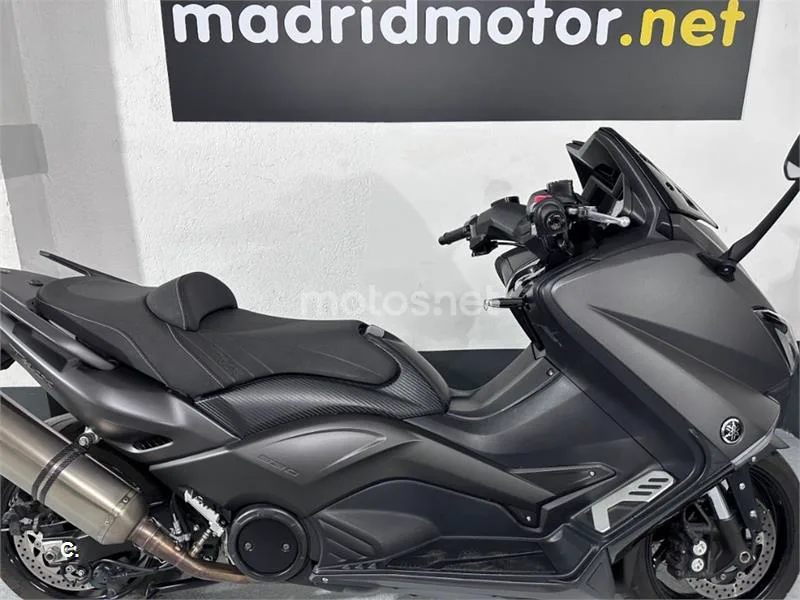 Yamaha TMAX 530 – Vista 8