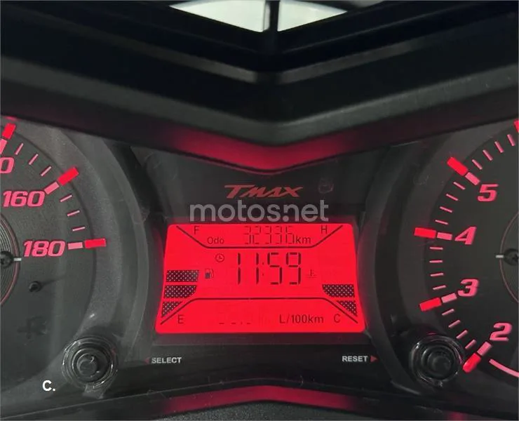 Yamaha TMAX 530 – Vista 10