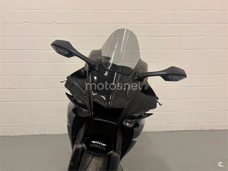 Yamaha R1 – Vista 17